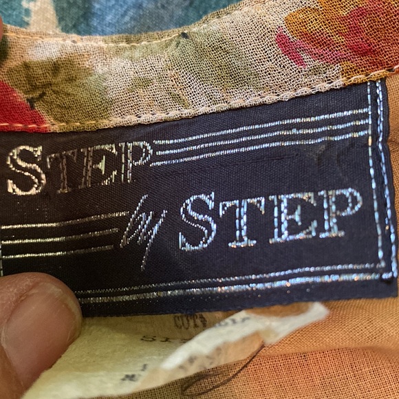 Fun flouncy Floral summer Dress- Size 3 - Picture 8 of 9